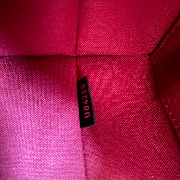 Louis Vuitton MONTSOURIS BB - Picture 14 of 14